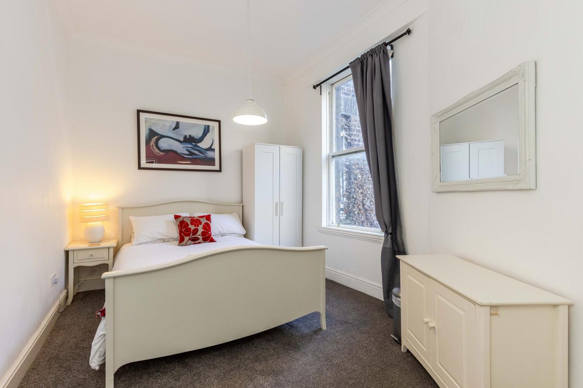 Traditional 3 Bedroom Quiet Duplex Flat By High St, Trams And Buses - Just 1-5 Miles To Centre EDI Exterior foto