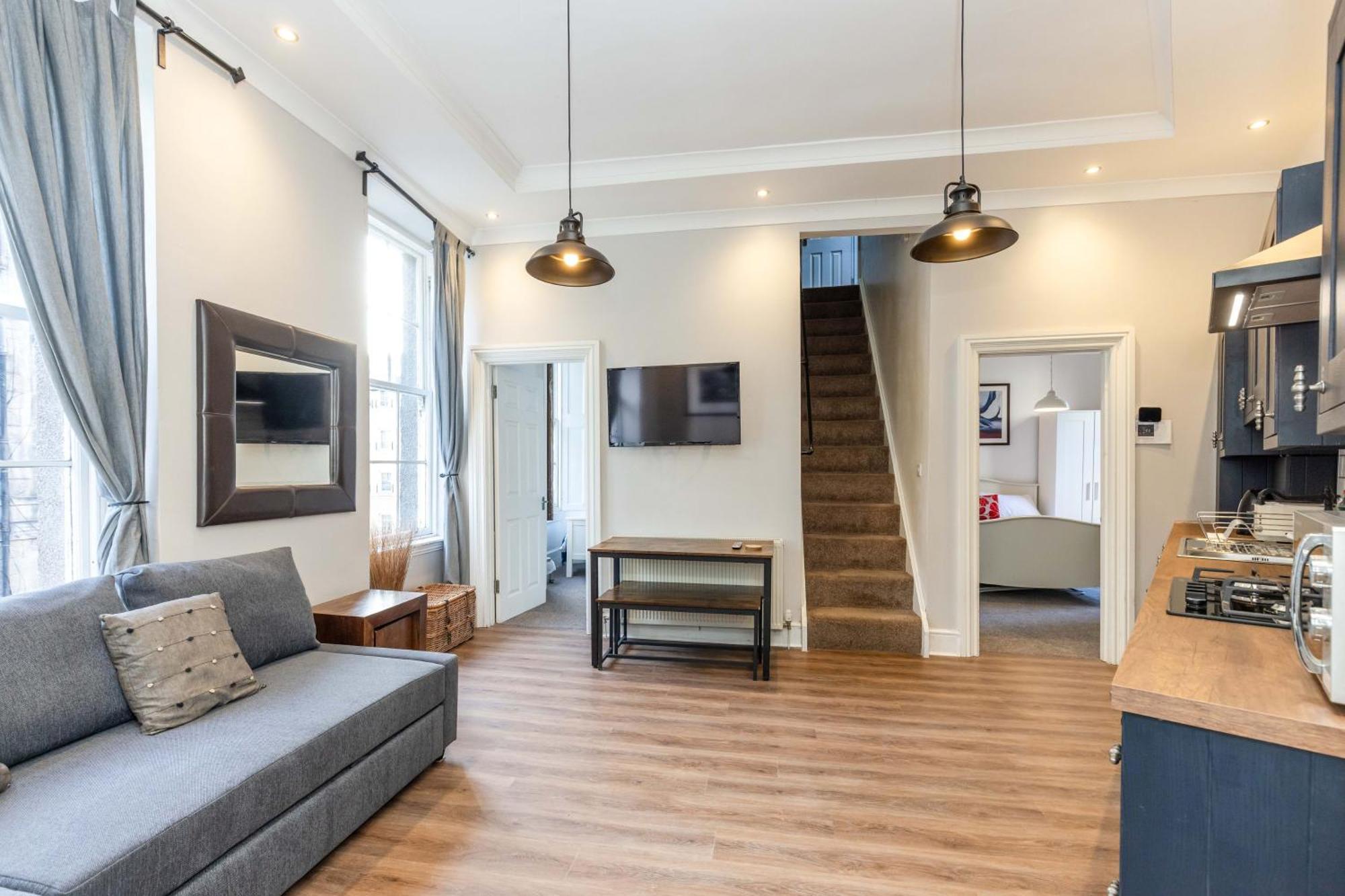 Traditional 3 Bedroom Quiet Duplex Flat By High St, Trams And Buses - Just 1-5 Miles To Centre EDI Exterior foto