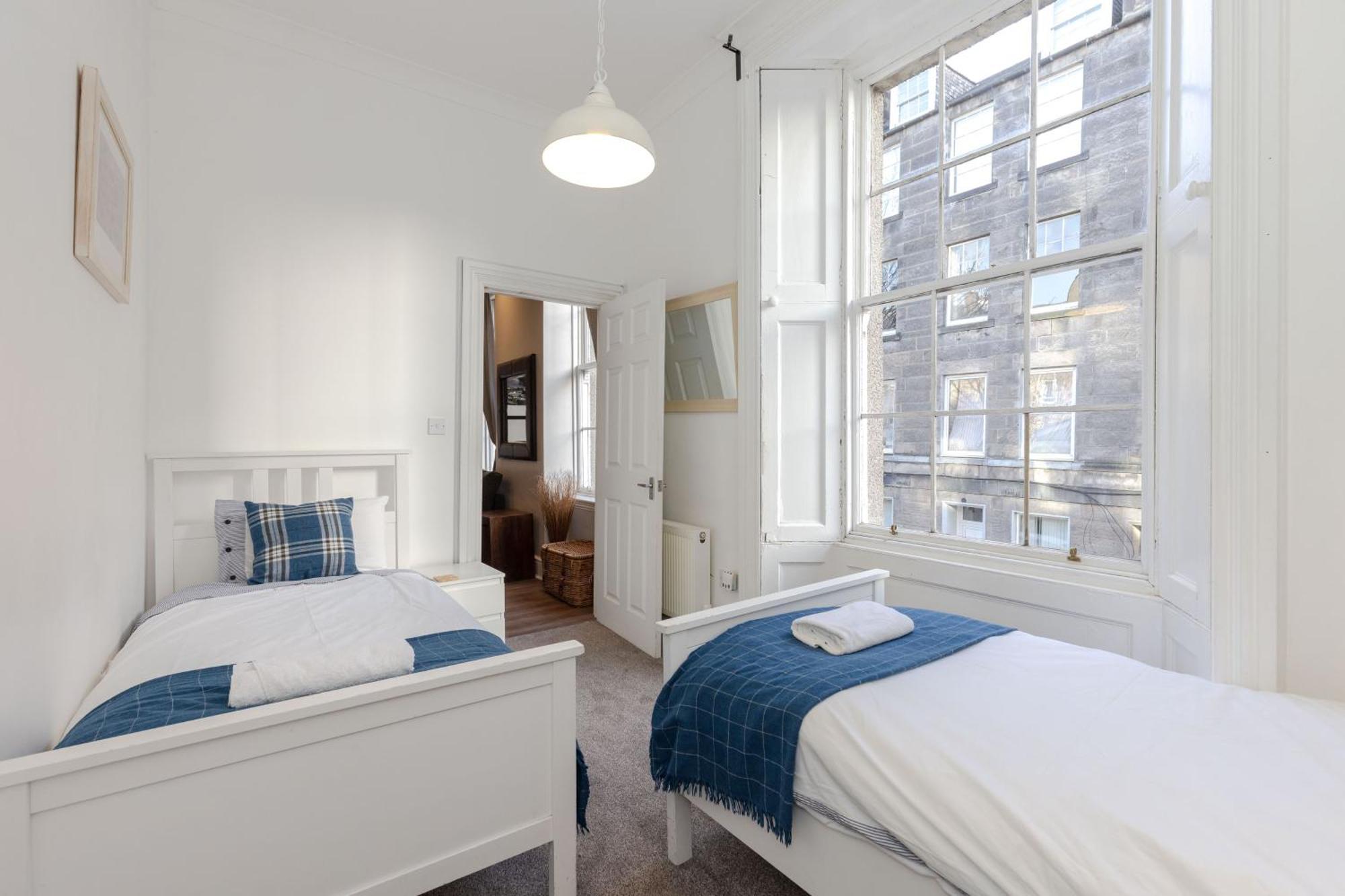 Traditional 3 Bedroom Quiet Duplex Flat By High St, Trams And Buses - Just 1-5 Miles To Centre EDI Exterior foto
