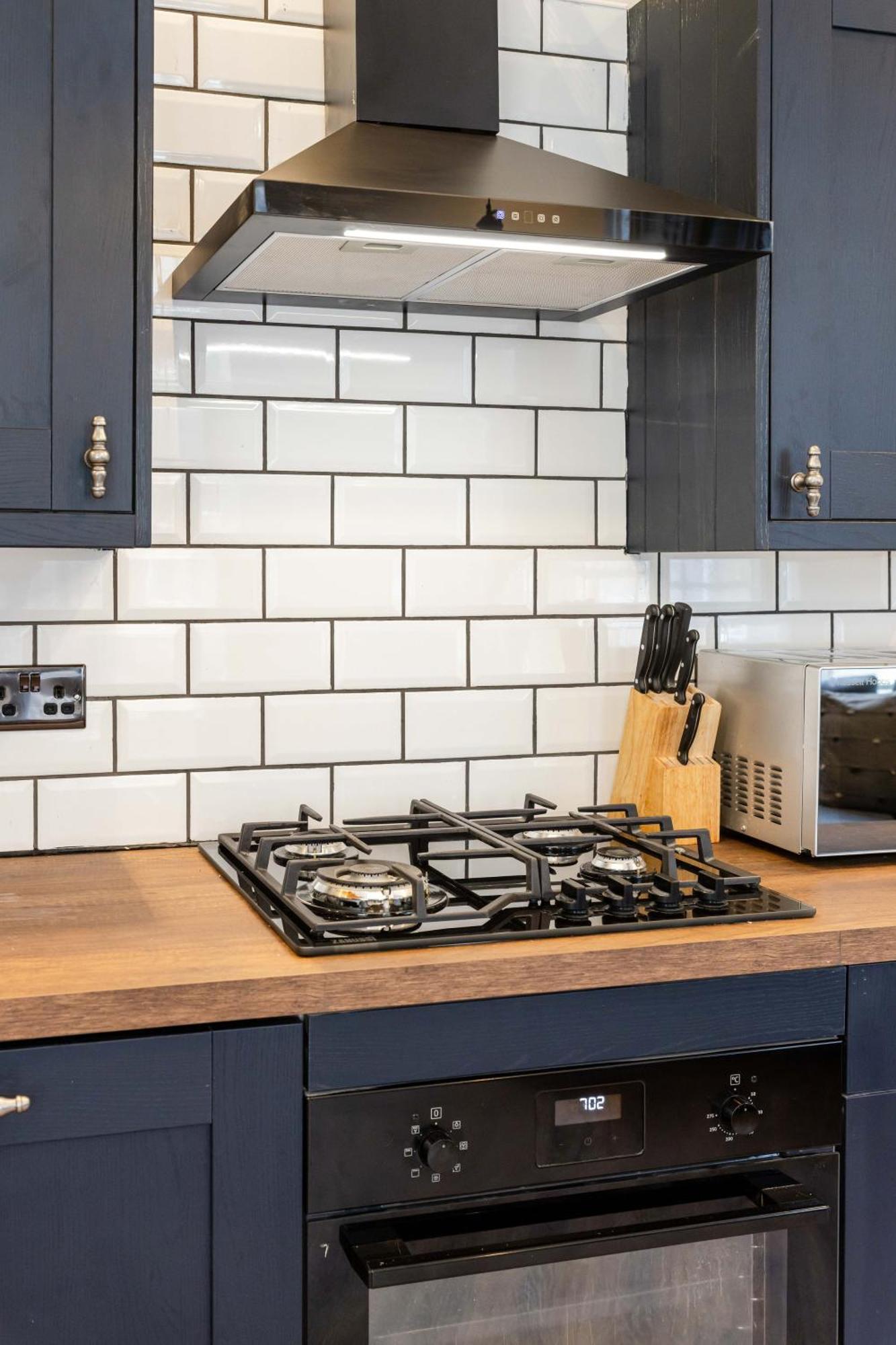 Traditional 3 Bedroom Quiet Duplex Flat By High St, Trams And Buses - Just 1-5 Miles To Centre EDI Exterior foto
